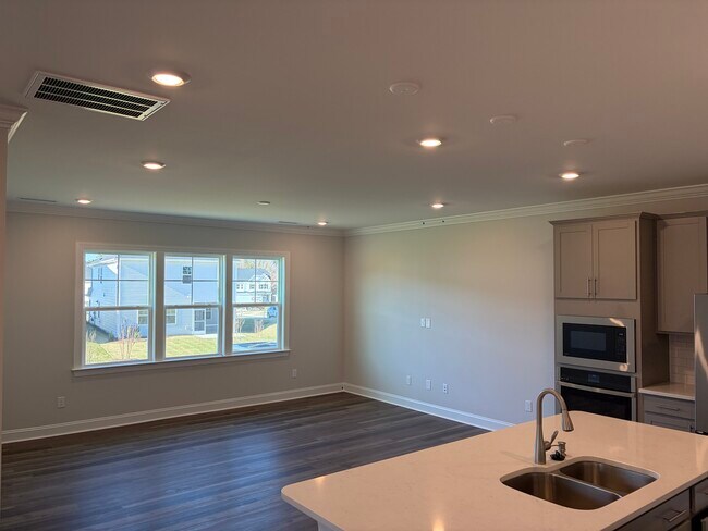 Building Photo - 769 Emerald Bay Cir