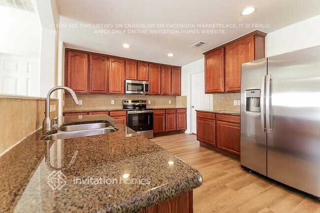 Building Photo - 4517 Dogwood Dr