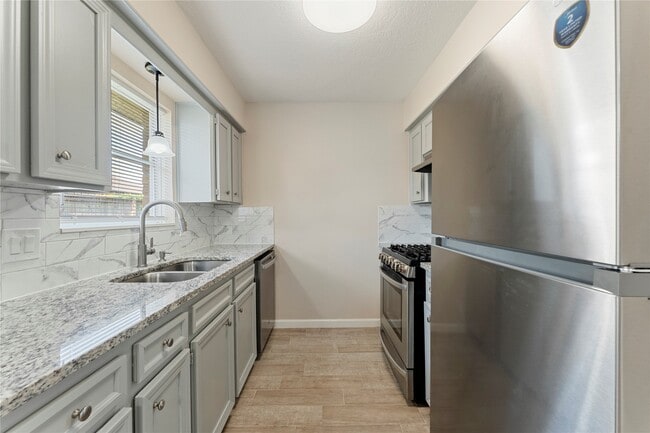Building Photo - 1410 PI Cir