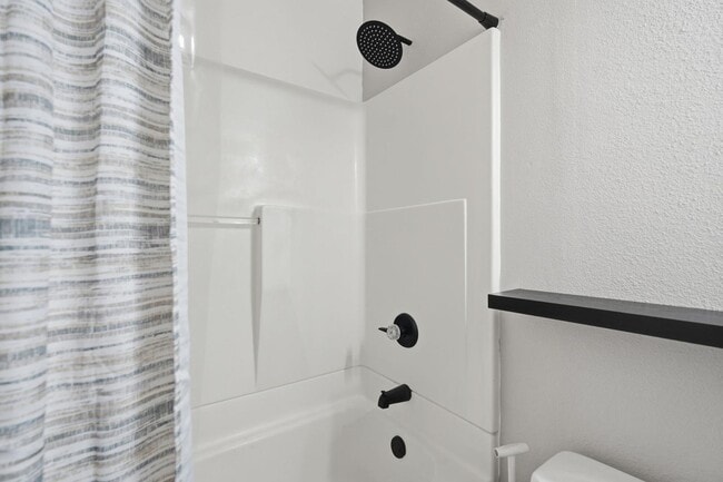 Building Photo - 1017 E Redfield Rd