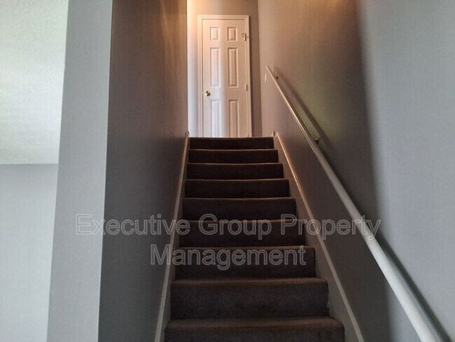 Building Photo - 1113-C CROWNE POINTE DRIVE