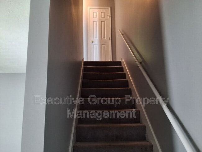 Building Photo - 1113 Crowne Pointe Dr