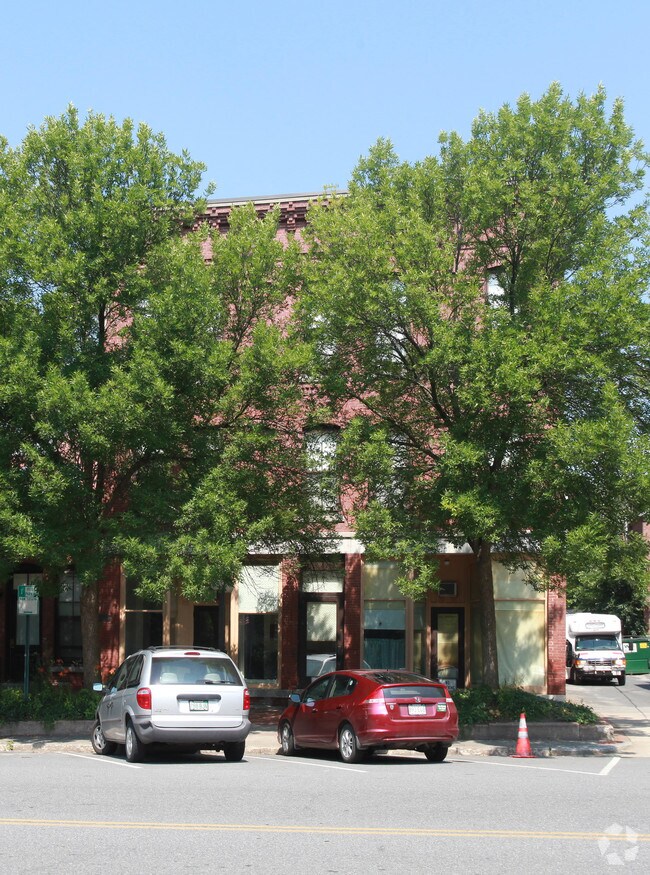 Building Photo - 118 Avenue A