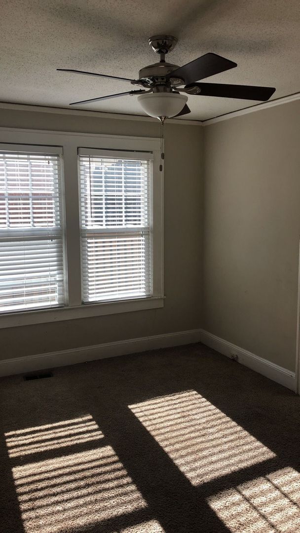 Building Photo - Move In Special -2 Bedroom 1.5 bathroom-We...