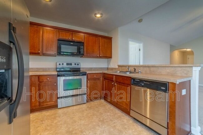 Building Photo - 37 Twin Oaks Pl