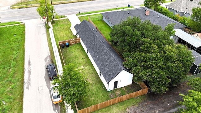 Building Photo - 4709 Lee St