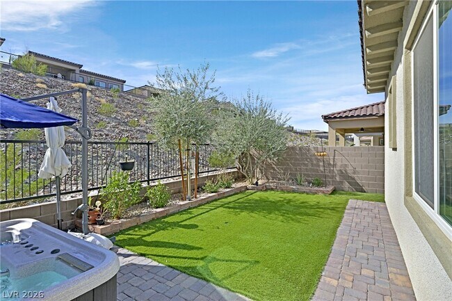 Building Photo - 111 Ibiza Lk Dr