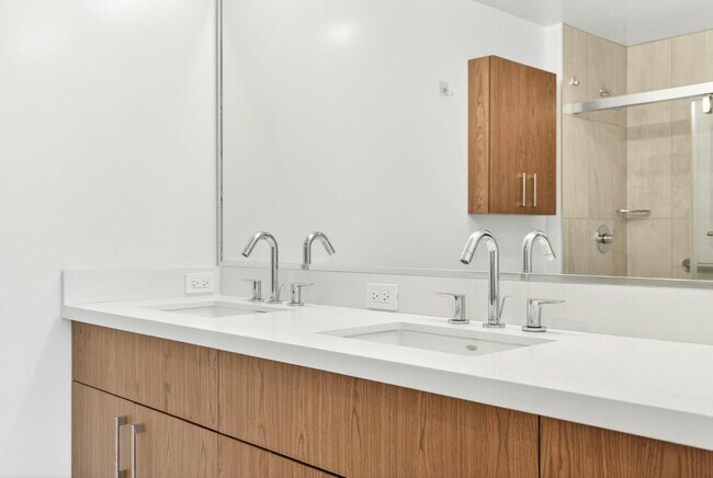 Building Photo - 629 Keeaumoku Street - Azure Ala Moana #1303