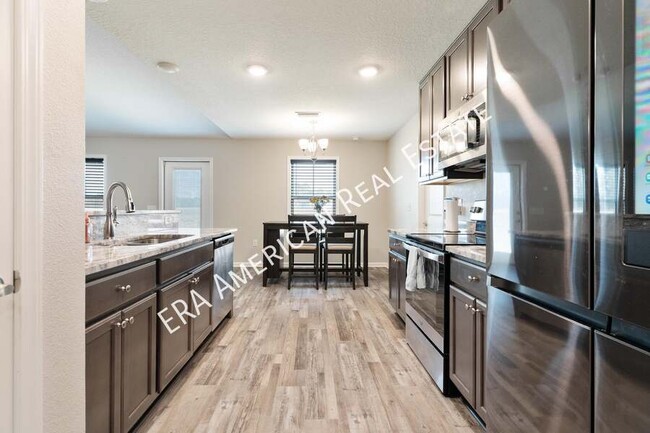 Building Photo - 6002 Colton Blaine Ct
