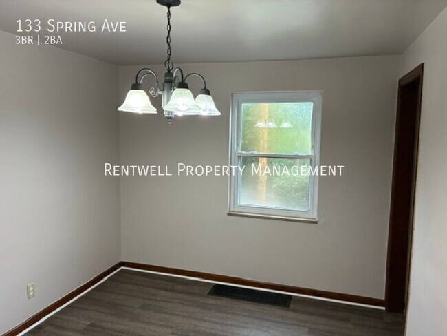 Building Photo - 133 Spring Ave