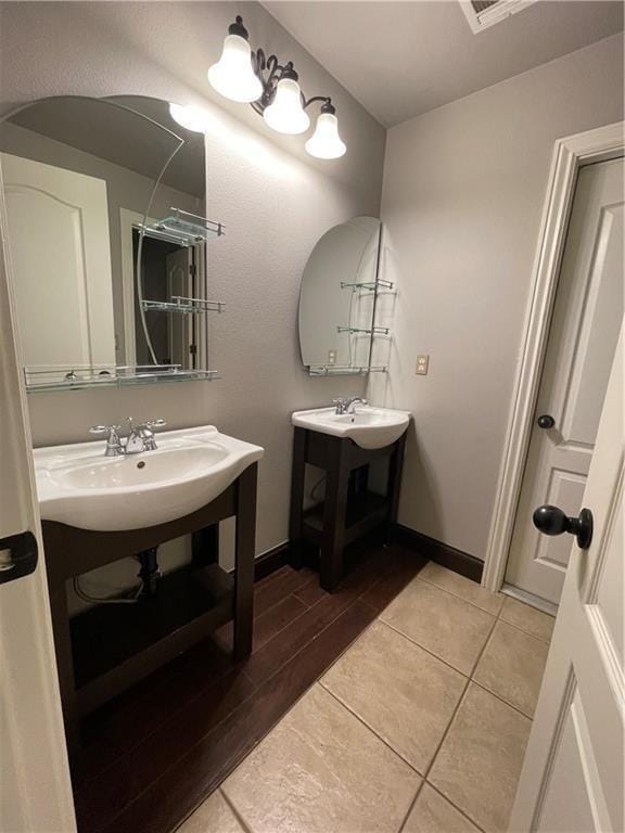 Building Photo - 5317 S Stone Bay Ct