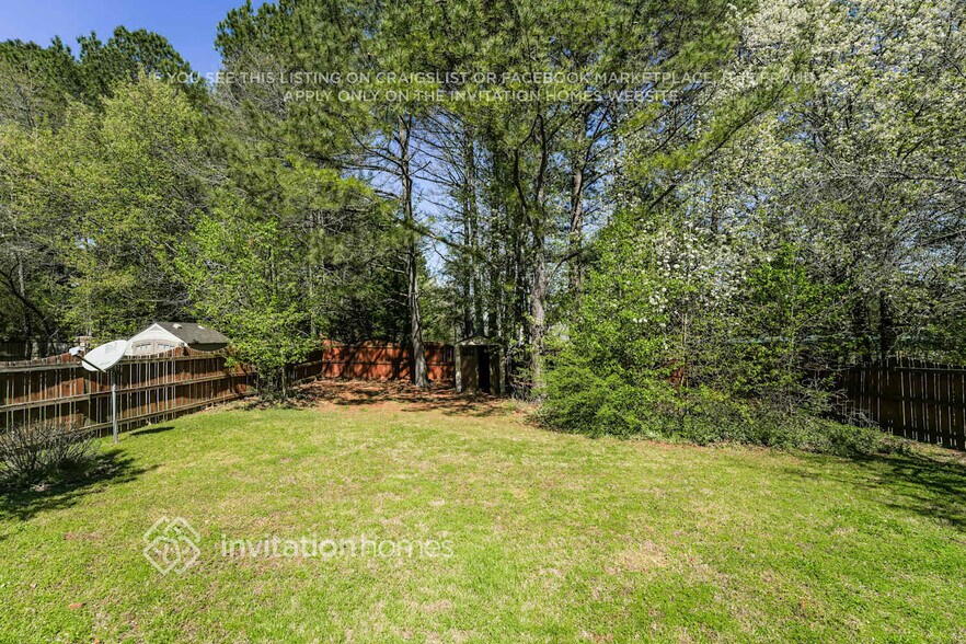 Building Photo - 1026 Hawthorn Ln