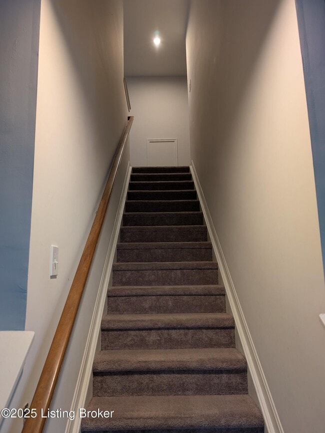 Building Photo - 2861 Hamilton Springs Dr