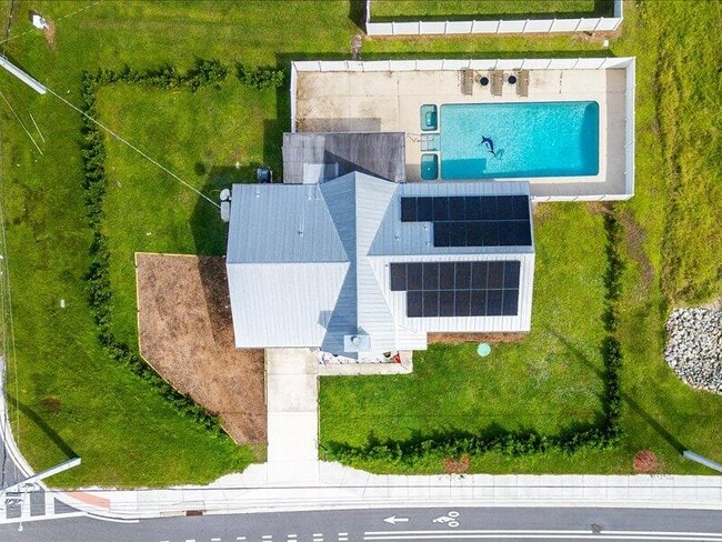 Building Photo - 1297 SE Floresta Dr