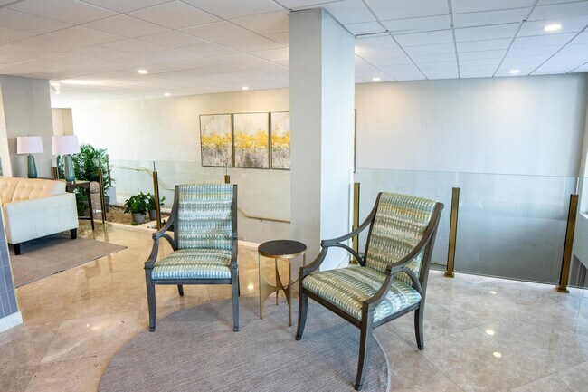 Building Photo - 2701 N Ocean Blvd