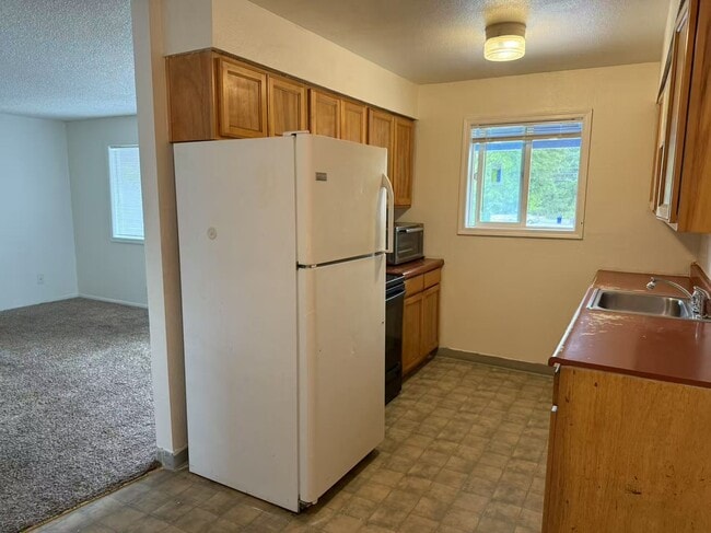 Primary Photo - 3218 SE 122nd Ave