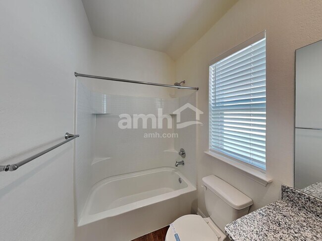 Building Photo - 2723 Spencebrook