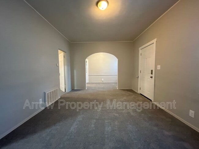 Building Photo - 1522 D St