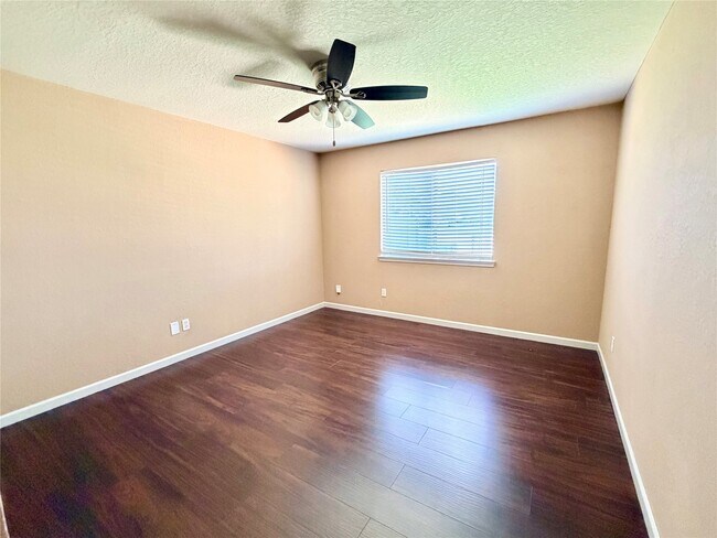 Building Photo - 23023 Canal Rd