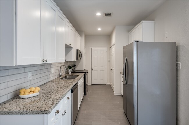 Building Photo - 387 Rancho Bauer Dr