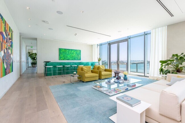 Building Photo - 3131 NE 7th Ave