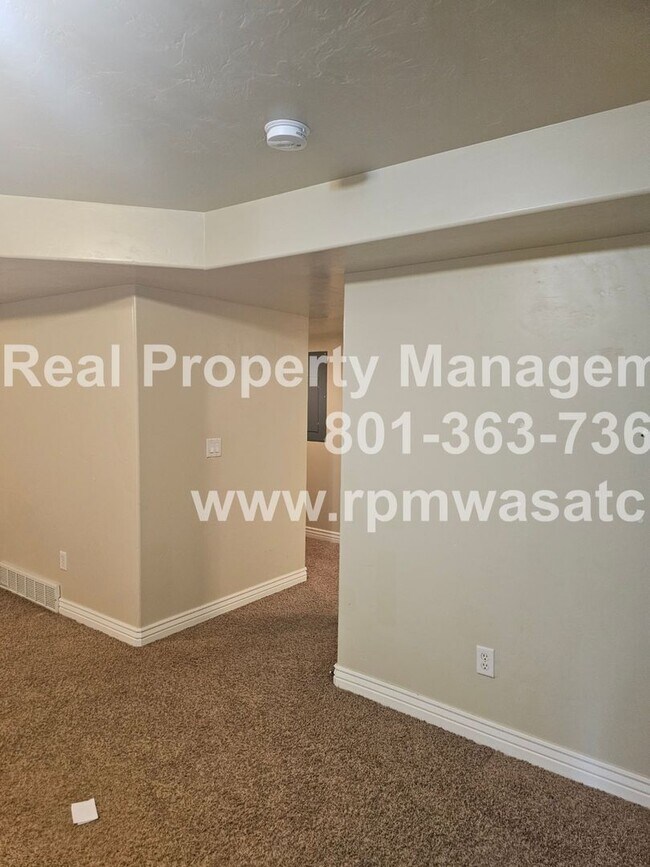 Building Photo - Gorgeous 3 Bed/3.5 Bath Home!!!