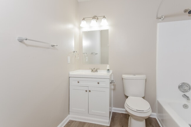 Building Photo - 1412 River Landing Way