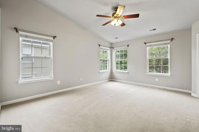 Building Photo - 1208 Cambria Terrace NE