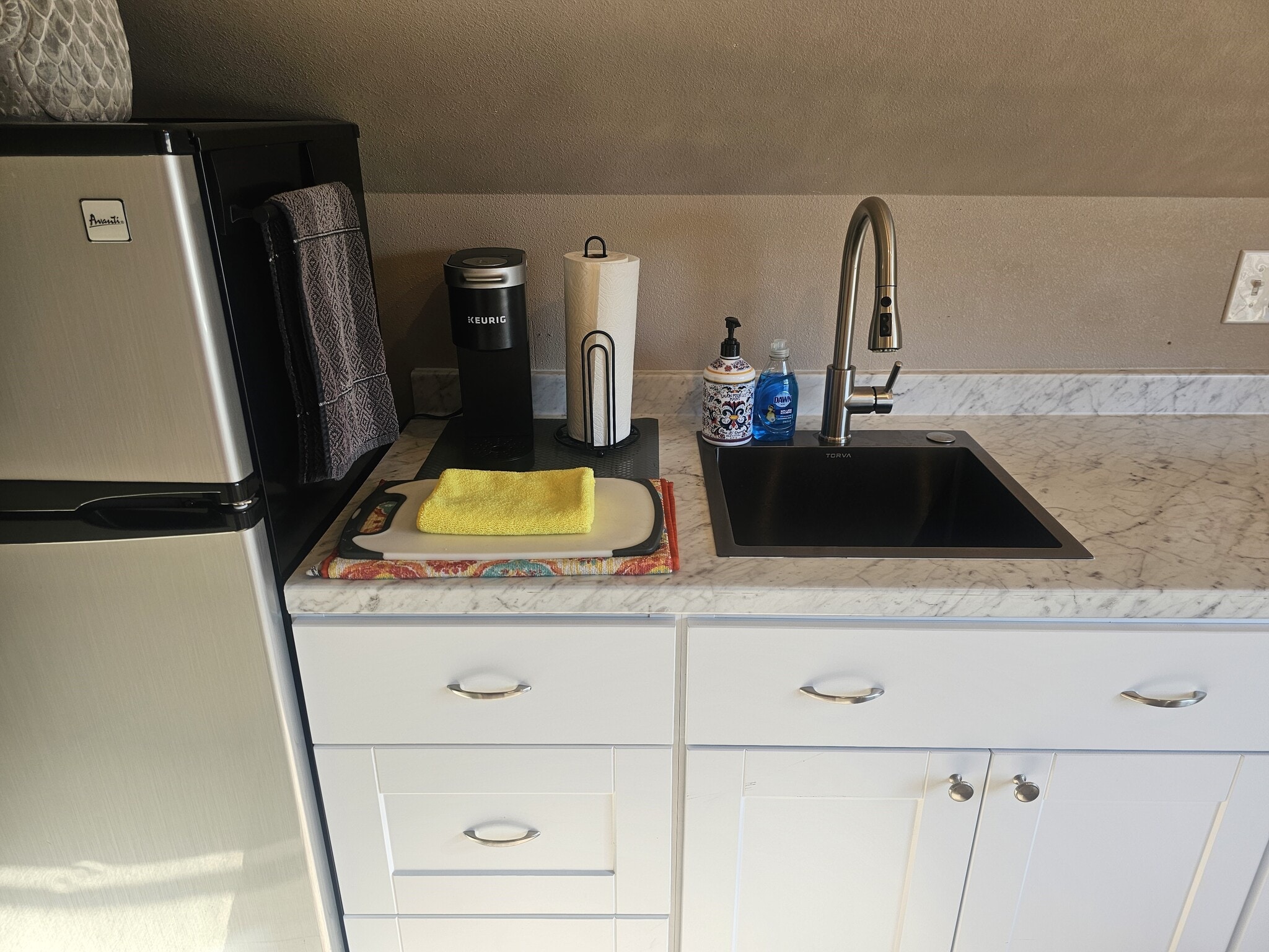 Building Photo - 2353 S Sandia Rd