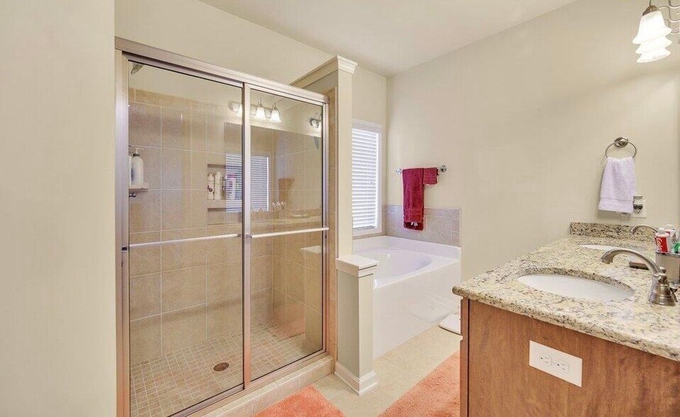 Building Photo - 59 Bayside Ct