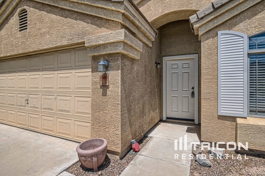 Building Photo - 3583 S 159th Ln