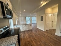 Building Photo - 19 Academy Dr