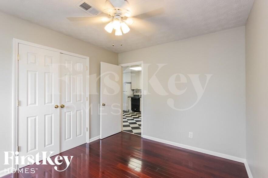 Building Photo - 2847 Haddon Dr