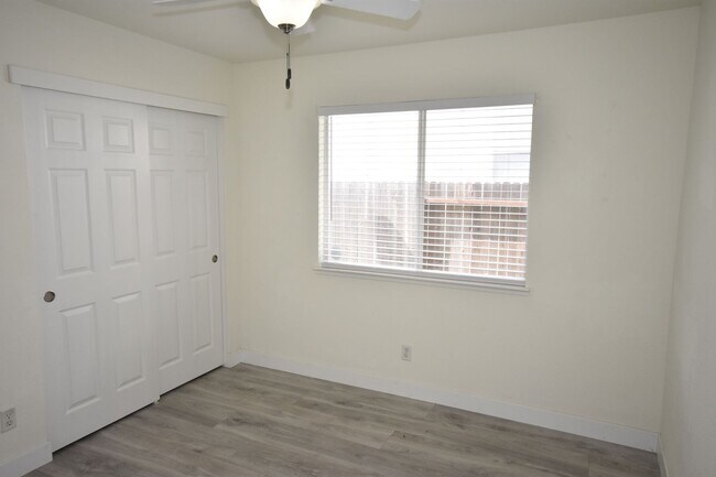Building Photo - 8717 Aspen Hill Ct