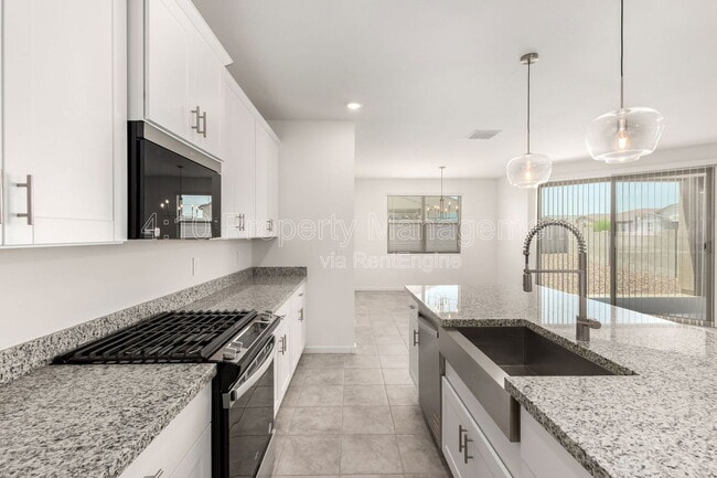 Building Photo - 35405 W Catalan St