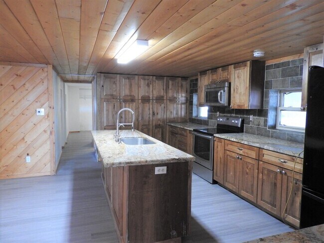 Building Photo - 2220 W Bell Vista Ave