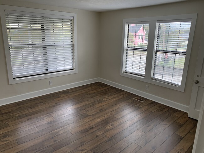 Bedroom 2 - 1936 Ivy St