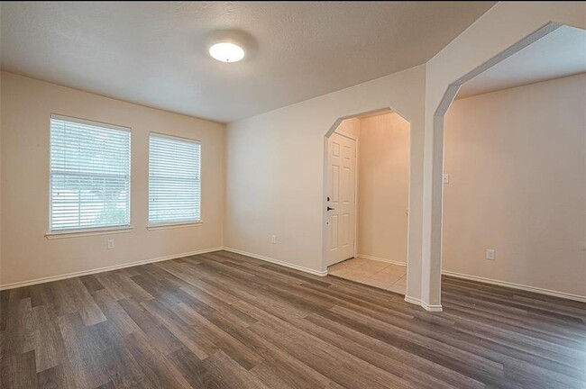 Building Photo - 1123 Desert Palms Ln