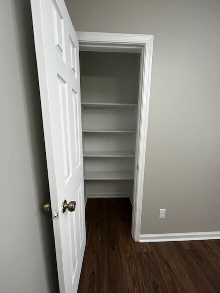 Building Photo - 5525 Hornaday Rd