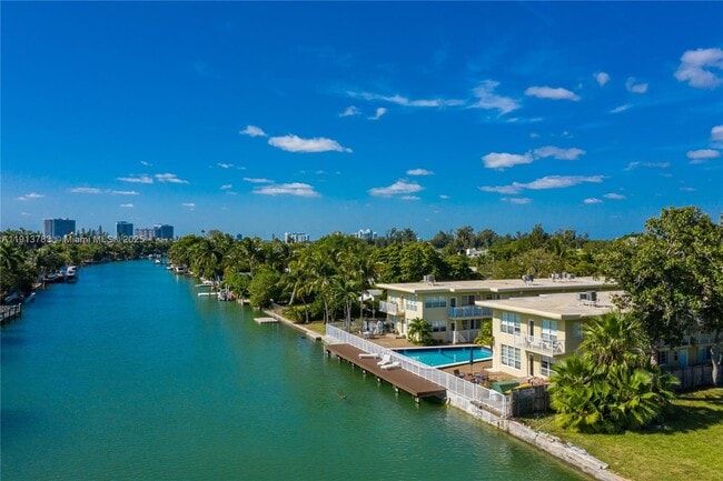 Building Photo - 350 S Shore Dr