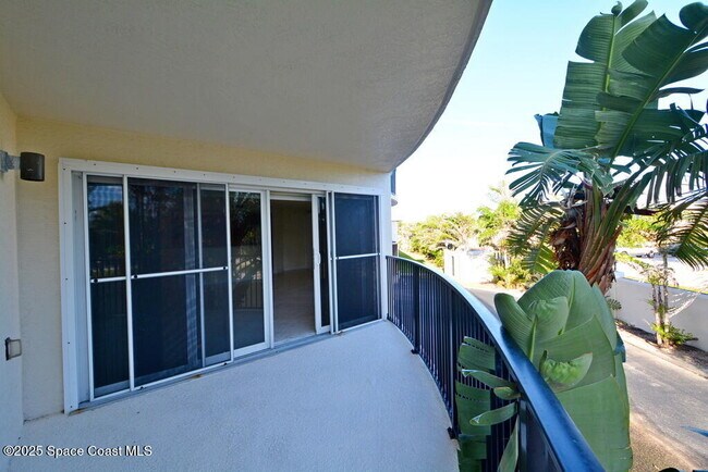 Building Photo - 123 Lancha Cir