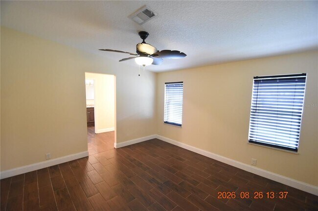 Building Photo - 12106 Waterview Dr