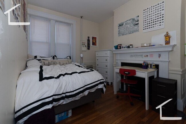 Building Photo - 9/1 No Fee! Saint Paul St - spacious 4BR with heat included!