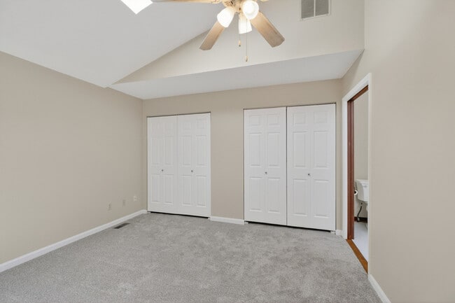 Building Photo - 4 Bedroom Near Butler University!