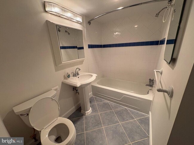 Building Photo - 501 Slaters Ln