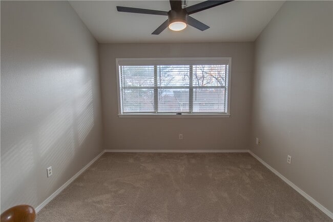 Building Photo - 15284 Putman Rd