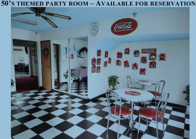 Building Photo - 3305 Sunset Ave