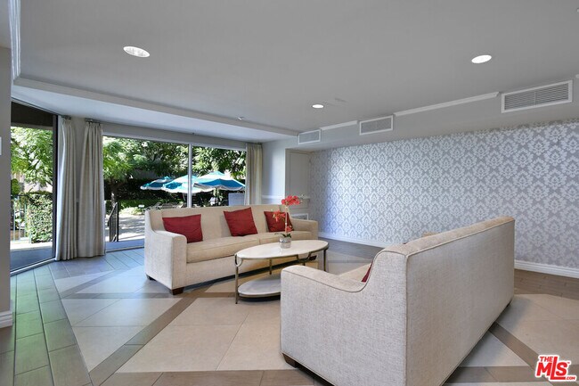 Building Photo - 4501 Cedros Ave
