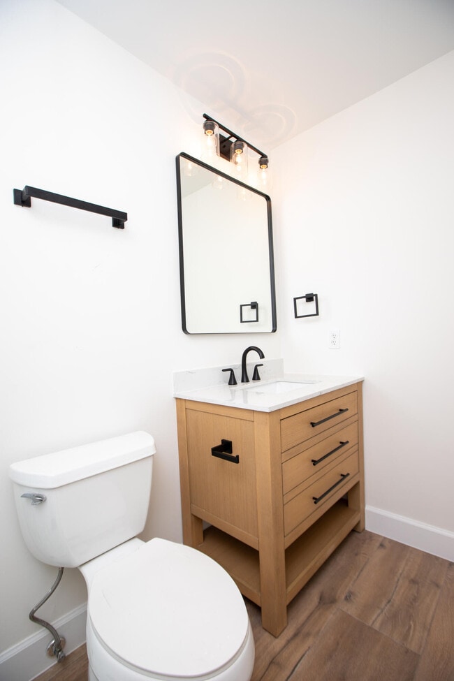 Building Photo - 10881 La Salinas Cir