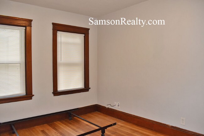 Building Photo - 1012 Narragansett Blvd